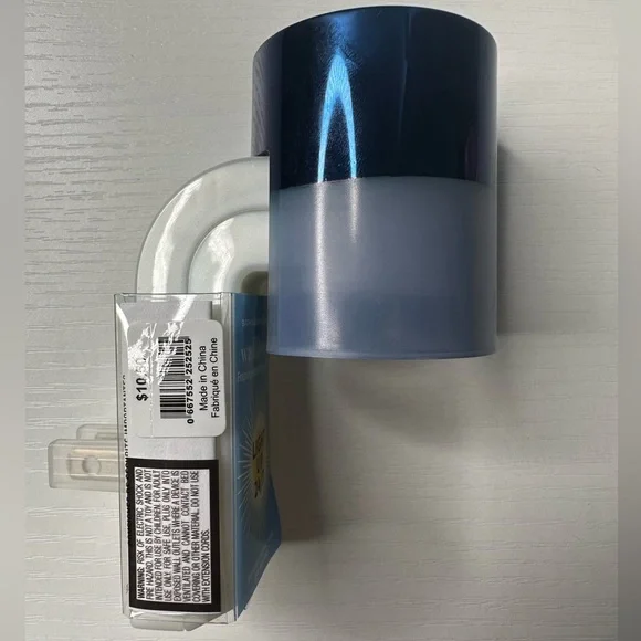 NWT - Bath & Body Works Blue Light-up Wallflower - Picture 6 of 6